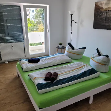Schoene, Gemuetliche Moeblierte 2 Zi In Rgb Апартаменти