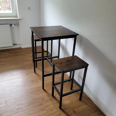 Schoene, Gemuetliche Moeblierte 2 Zi In Rgb Lejlighed *