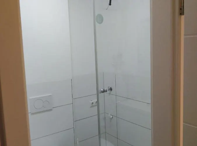 Lejlighed Schoene, Gemuetliche Moeblierte 2 Zi In Rgb *